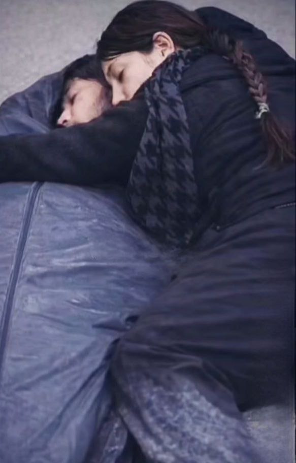 وصل نشدن اینترنت یک درد، وصل شدنش و دیدن اینستا و عکسا، دردی دِگر.