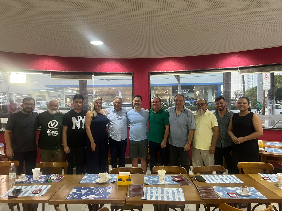 XicoAlexndre's tweet photo. Palavras do Prof Rivaldo Fernandes, presidente estadual do @partidoverde no RN:
"Dia de receber o nosso deputado federal de Pernambuco, que também é vice-presidente do partido verde @DepClodoaldoM.
Gratidão amigo pela articulação conjunta da nossa nominata e pelos direcionamentos ao nosso diretório estadual do Partido Verde do RN.
Seja sempre bem-vindo a nossa terra potiguar!" 💯🍀👏