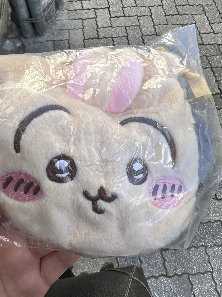 mareusunoatm's tweet photo. ちいかわ おかお巾着 ② ガチャガチャ 交換

【 譲 】 うさぎ 

【 求 】 モモンガ

夕方までですと都内手渡し交換可能です
(山手線)

郵送でも交換可能です
検索よりお気軽にお声掛けください！ https://t.co/W4h53kUJ3k