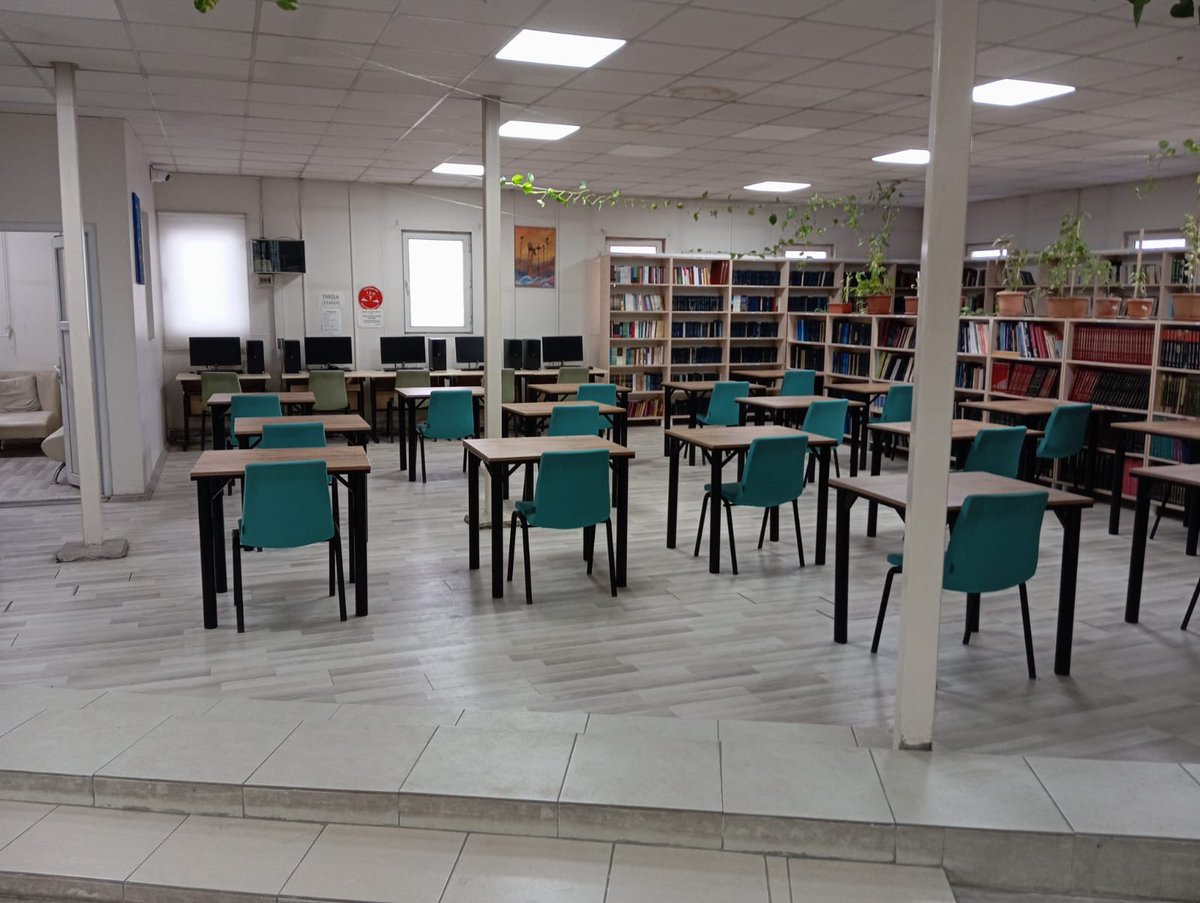 Kar yağışı devam ederken, kütüphanelerimiz hizmet vermeye devam ediyor.

Bilgiye ulaşmanın yolu her koşulda açık📖