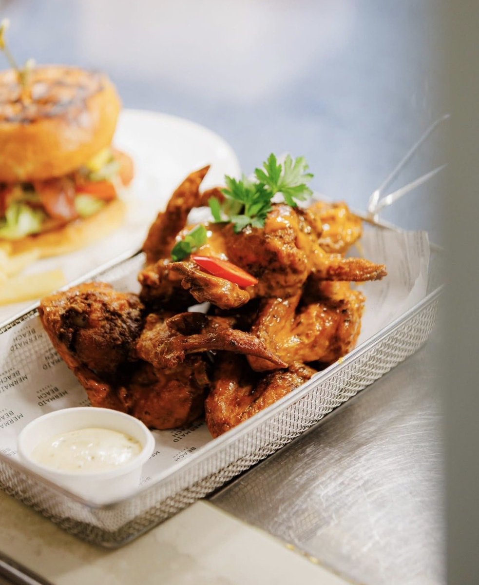 BackgammonMax's tweet image. THUNDER down UNDER 
PUB 🍺 BACKGAMMON 
Where : Mermaid Beach Tavern
When : Every Thursday night 
Time : 6.00 pm - 10.00 pm
Format: 7 point match anzbgf.org official tournament 
Everyone is welcome 🙏 
The Goldie’s #1 Bistro opens at 5.30 pm and we invite you to join