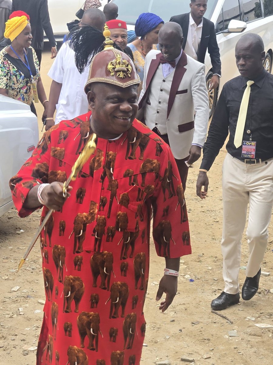 daddyopm's tweet image. Free land Free land Free land.
Any company or individual interested in building a factory, a high standard hotel , a filling station etc.
Any legitimate business that will employ the youth in OHANKU shall receive free land from me HRM KING APOSTLE CHIBUZOR GIFT CHINYERE.
With the…