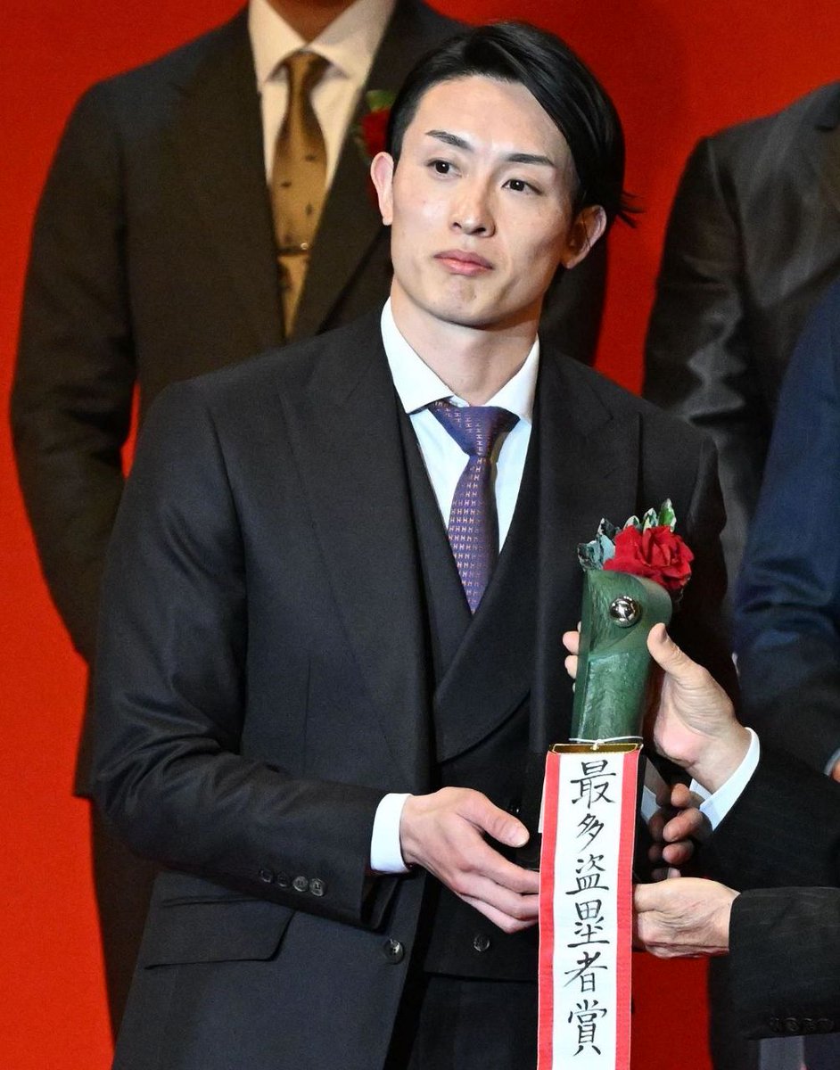 周東佑京選手が大型契約 大幅増の5年総額20億円でサイン 「皆さんにお