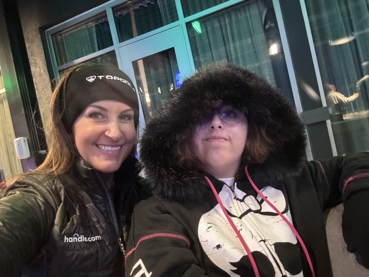 HandleBBlocks's tweet image. A great closeout to the Handle.com ‘s BuildingBlocks Summit &amp;amp; Social with Tax CSA, Inc  and NACM North Central here in Woodbury, MN.  Thank you to everyone who came out and braved the -18 degrees!! See you again in the warmth! #buildingblocks