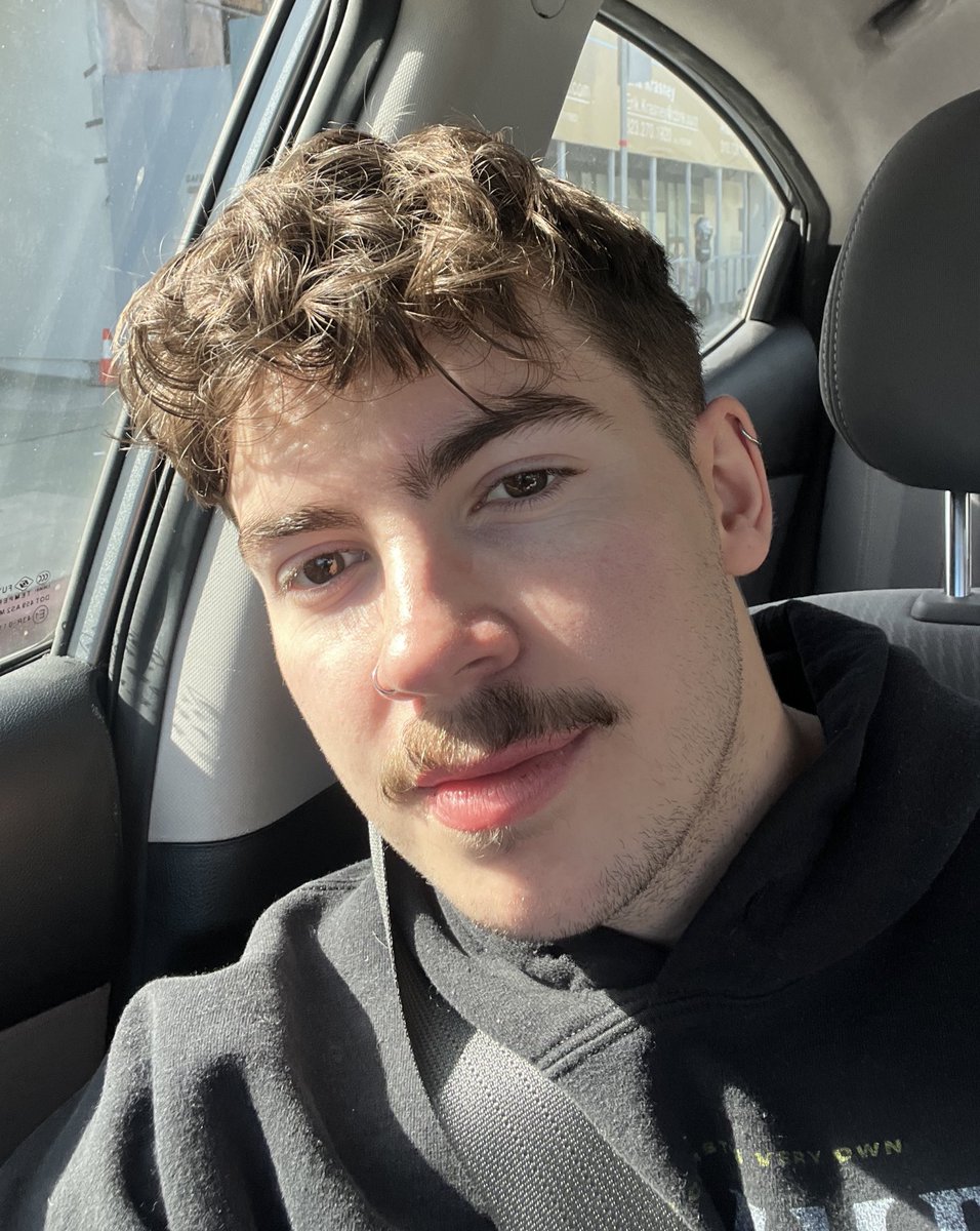 Guy Pussy (Buenos Aires 🇦🇷 - 6/3) tweet media
