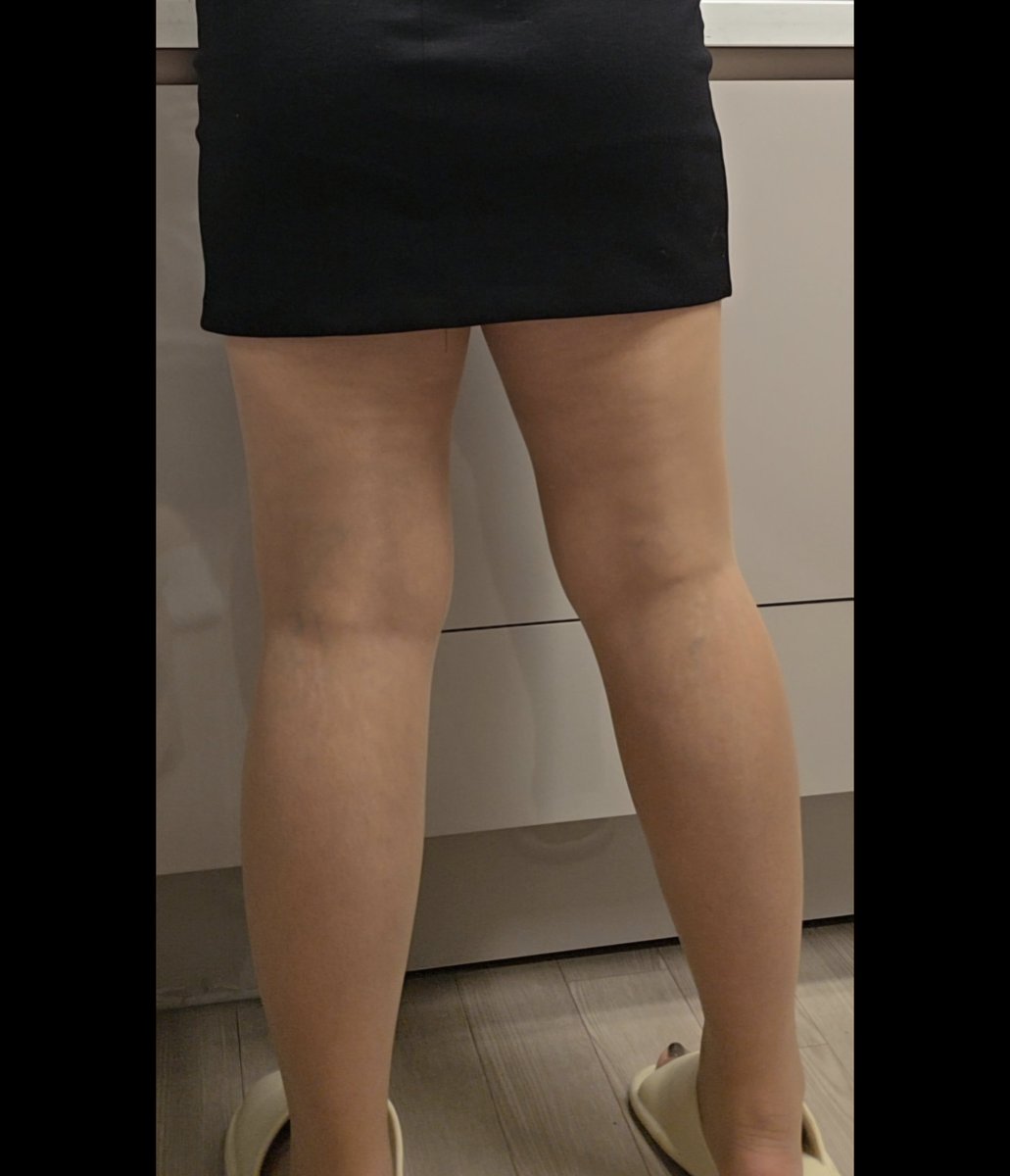 스타킹 신은 와이프의 일상 tweet media