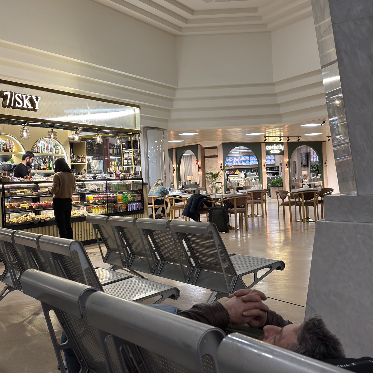 İlk kez kendi saatinde geldim.. artık ne heyecan ne de acelem var