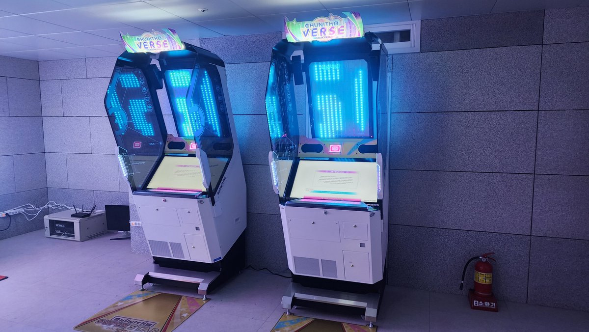 TheOnStar_naru's tweet image. 수유 오락실 와보았습니다
마이 기체 6대 피날래 1대
그루브 1대 사볼 2대 츄니 2대
금,토,일 밤샘 가능하다고 하시고
대여도 받을 예정이시라고 합니다
오픈은 똑같이 1~2주는 걸리 실 예정이라고 하십니당