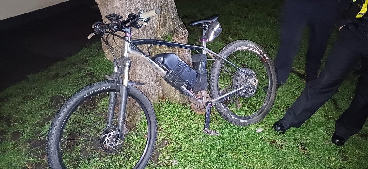 MerPolTraffic's tweet image. This #Talaria motorcycle nearly collided with another vehicle in the #Wirral area, and rode off. The vehicle was traced to a nearby address and officers made enquiries. The vehicle was located, along with another motorcycle, and both were #seized.