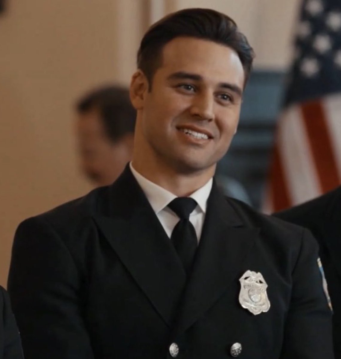 BuckEddie4life's tweet image. THE HOTTEST FIREFIGHTER HUSBANDS EVER

#911onABC