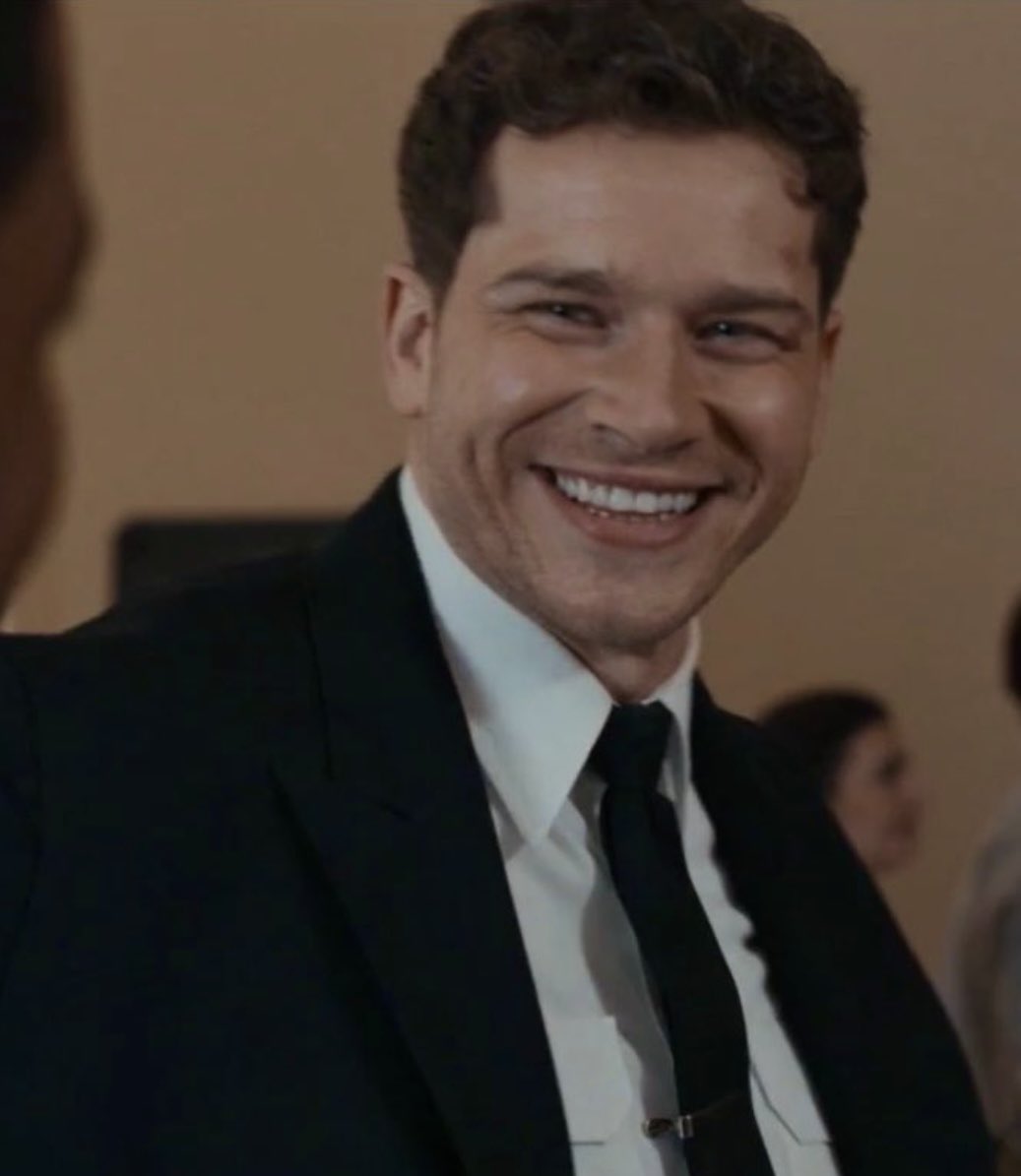 BuckEddie4life's tweet image. THE HOTTEST FIREFIGHTER HUSBANDS EVER

#911onABC