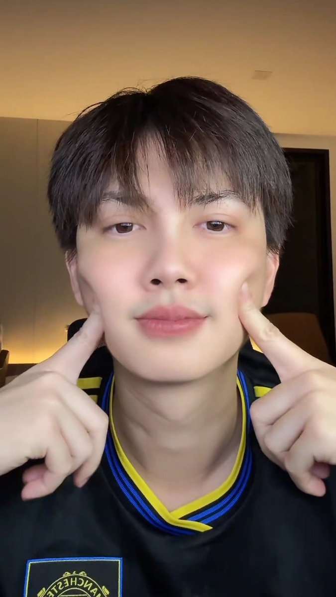 Benzalert_Vnfc's tweet photo. To @Benzalert_np – the little brother I am always proud of.
​Not only do I want to look back with you on the memories we've shared, but I also want to look forward with you – toward the vast open sky and the goals you are yearning to conquer.
​"Be confident and shine in your own way"
​A career is a long journey, not a sprint. I know that in this volatile entertainment world, you will sometimes feel the pressure to run very fast. But Benz, every flower has its own time to bloom.
​The audience loves you for your sincerity, your effort, and the unique "quality" that only Benz has.
​The world is always changing. I hope you always maintain the spirit of "mastering your craft, keeping your soul bright." Every role, every song, or every project is a brick building the tower of your career.
​"The destination is more than just fame"
​The greatest goal is not how high you stand, but how many hearts you touch.
​Be happy with your choices: Whether you set a goal to win a major award or simply to complete a challenging project, make sure you are doing it for your own passion.
​Aim to be an artist with a positive influence. Kindness and a professional working attitude will be the most powerful "credentials" to take you further than any title.
​There will be times when the road is bumpy and the goals seem out of reach.
​I am always here, watching your every step. No matter what the future holds, I hope you always keep your radiant smile and your warm heart. Be brave and challenge yourself, because you are much more capable than you think.
​We will grow together, learn together, and achieve new milestones together!
​Love and believe in you so much. 🤍

Benz Atthanin 
#แบตเตอรี่ของอเลิ๊ต #BENZALERT