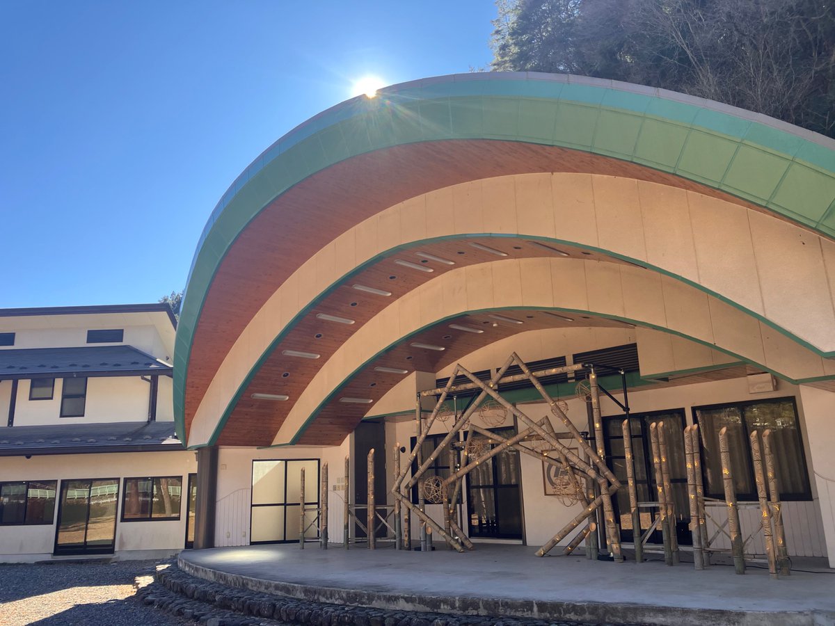 #吉福社中 さんオリジナル神楽舞
『#七ツ石狼の舞』はいよいよ明日お披露目👀

今回を通し、再興した七ツ石神社が益々発展しますように🙏

⚠️舞の公演は屋外ステージを舞台に行います。
当日は0度を下回る気温が予測され、寒さには十分ご対策の上お越しください。
#丹波山村 #イベント #七ツ石神社