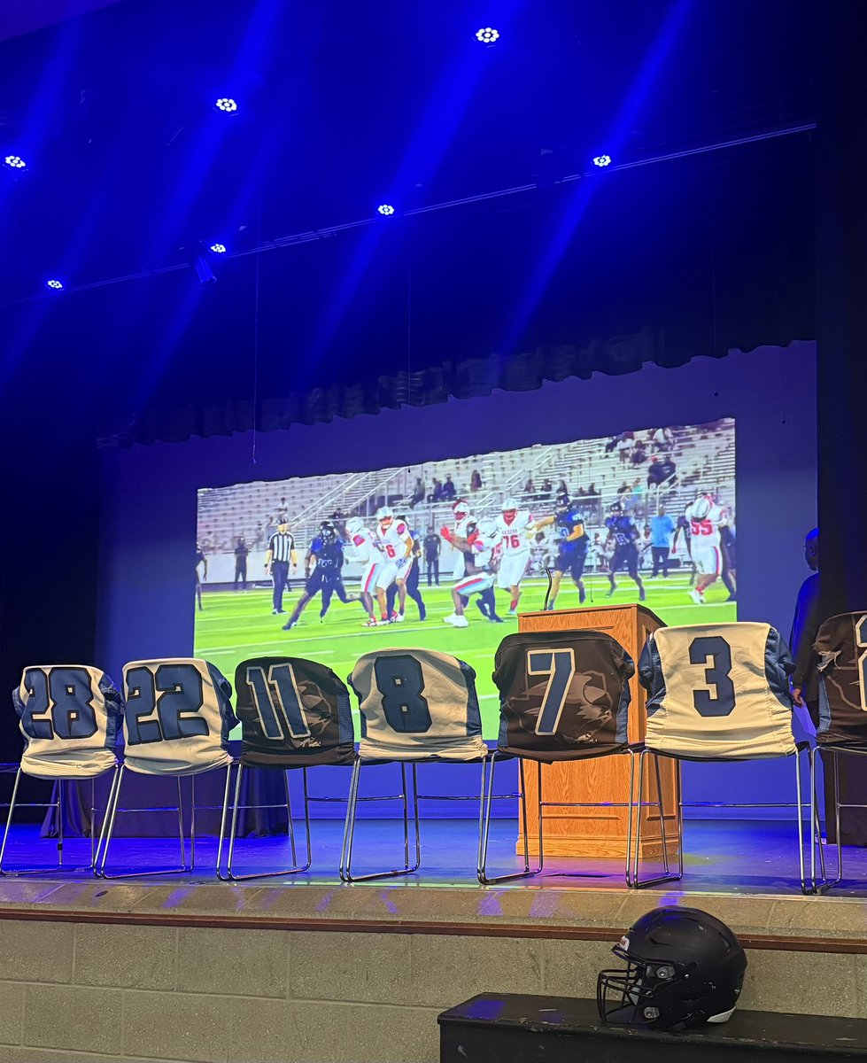 A successful season punctuated with a successful banquet. Thank you God! <a href="/NFHS_FALCONS/">NORTH FORNEY FALCON FOOTBALL</a> 

#WAWG
#Pushing⭕️
#WRU