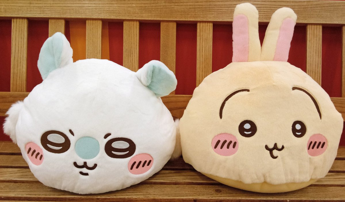 景品入荷情報📢》 ちいかわ プレミアムドームクッション