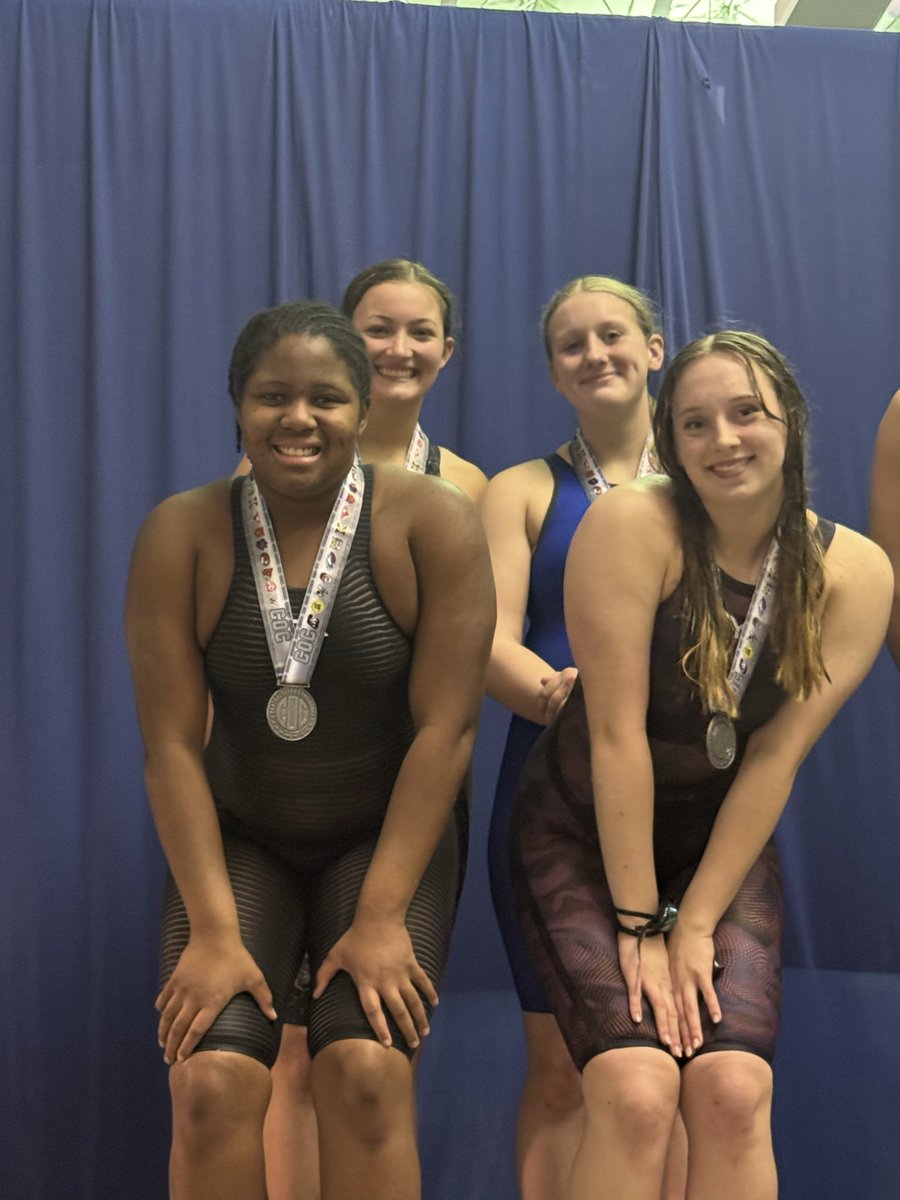 webbcityswim's tweet photo. The final event, the 400 FreeRelay, featured fatigued swimmers. However , the Lady Cards persevered and ended the meet with a 2nd place podium finish. Congratulations are in order for So Aspen Ritchie, Sr Norah Klosterman, So Olivia Page, and Fr Kyla Potter! #wchs #wearewebbcity https://t.co/9Gby1MWObk