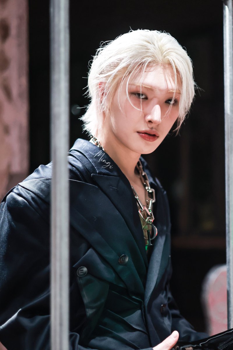 99pct_Mingi's tweet image. 260121 Christian Louboutin

#ATEEZ #에이티즈  #민기 #MINGI  #ChristianLouboutin
 @LouboutinWorld