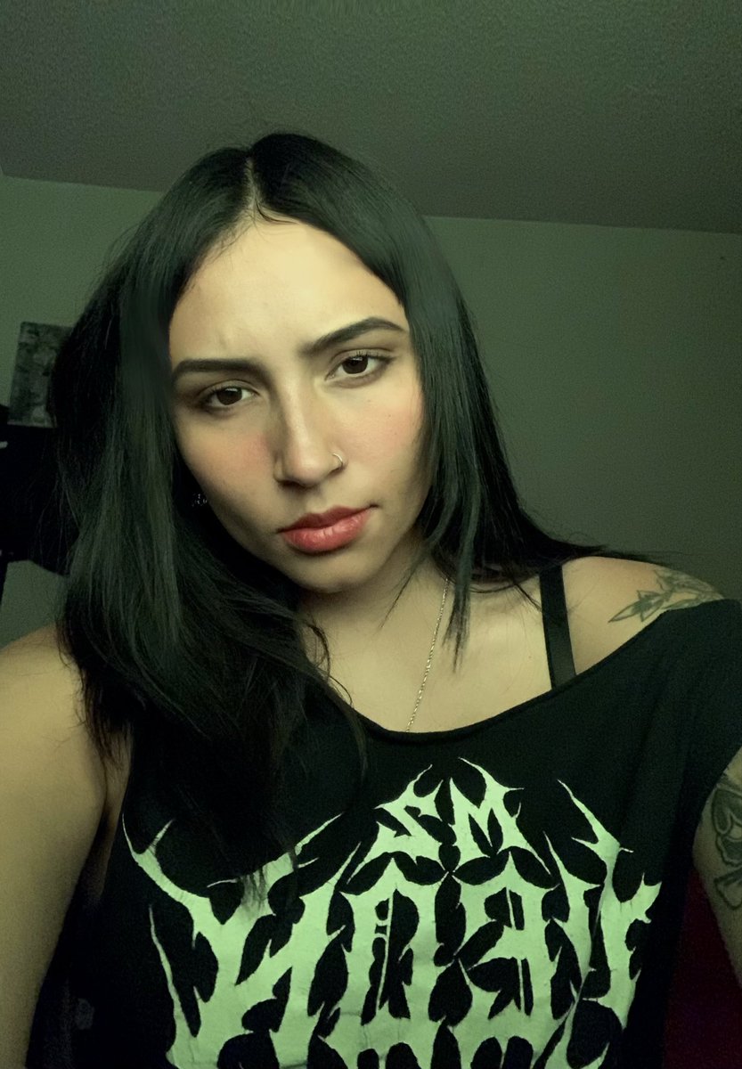 creo que parece que soy una mujer a la que le falta una tuerca