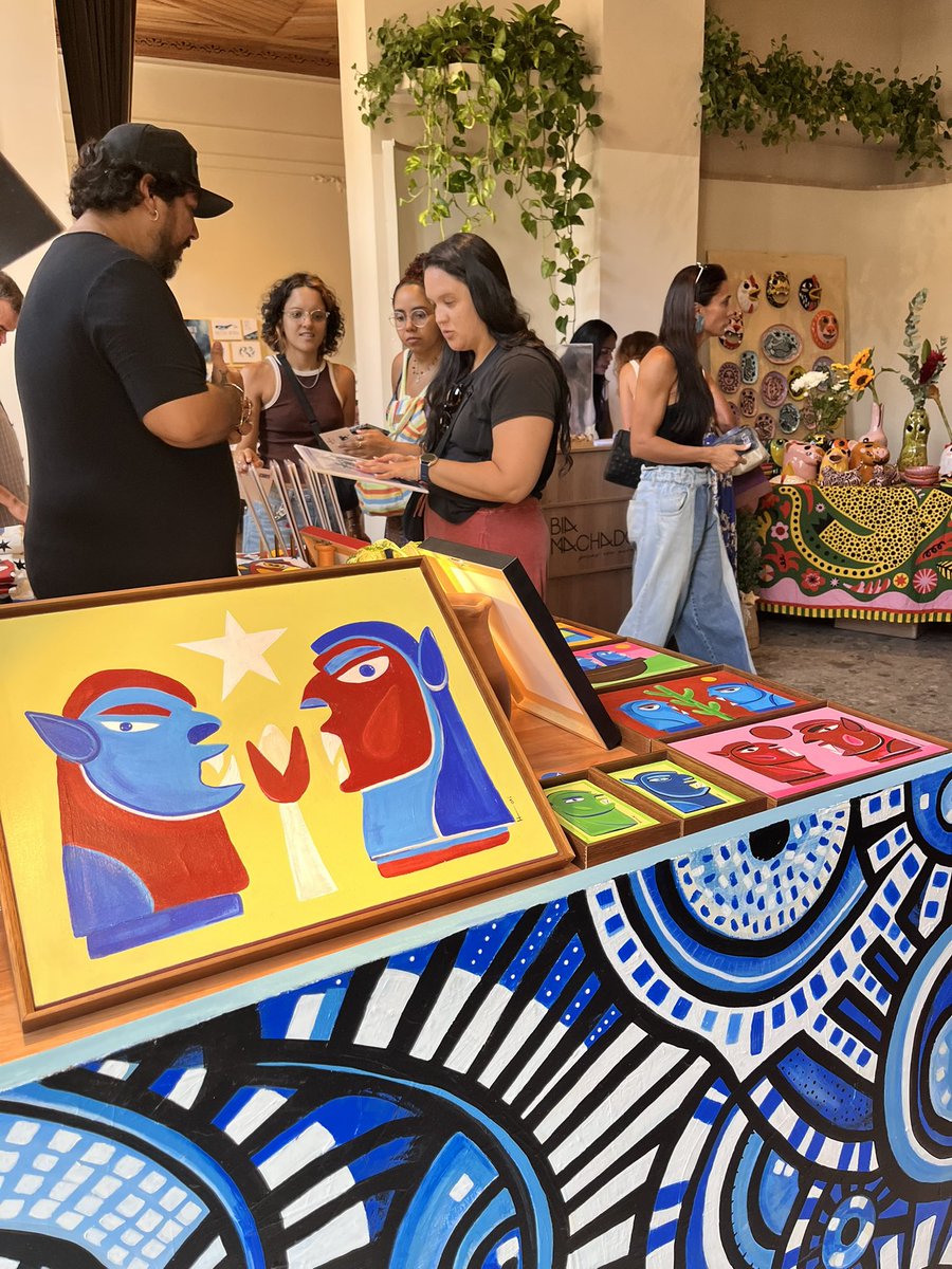 melhoresalvador's tweet image. Queria ser rica, uma grande mecenas, para poder comprar o trabalho e apoiar tantos artistas 😪