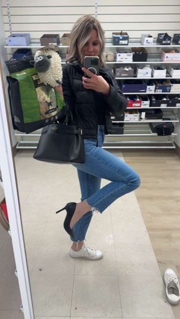 To high heel, or not to high heel, that is the question?! 👠 🤪🤓

And yes, my big girl is getting a new baby and treats. 🐾 ❤️🤓