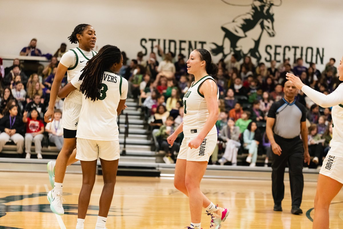 𝐑𝐨𝐥𝐥𝐢𝐧𝐬 𝐁𝐞𝐚𝐭𝐬 𝐭𝐡𝐞 𝐁𝐮𝐳𝐳𝐞𝐫 𝐚𝐬 𝐭𝐡𝐞 𝐃𝐫𝐨𝐯𝐞𝐫𝐬 𝐖𝐢𝐧 𝐨𝐧 𝐭𝐡𝐞 𝐑𝐨𝐚𝐝 𝐚𝐭 𝐒𝐨𝐮𝐭𝐡𝐰𝐞𝐬𝐭𝐞𝐫𝐧 𝐂𝐡𝐫𝐢𝐬𝐭𝐢𝐚𝐧🏀

📰RECAP⏩ usaoathletics.com/sports/wbkb/20…

#DroverDUB x #DroverNation🏇