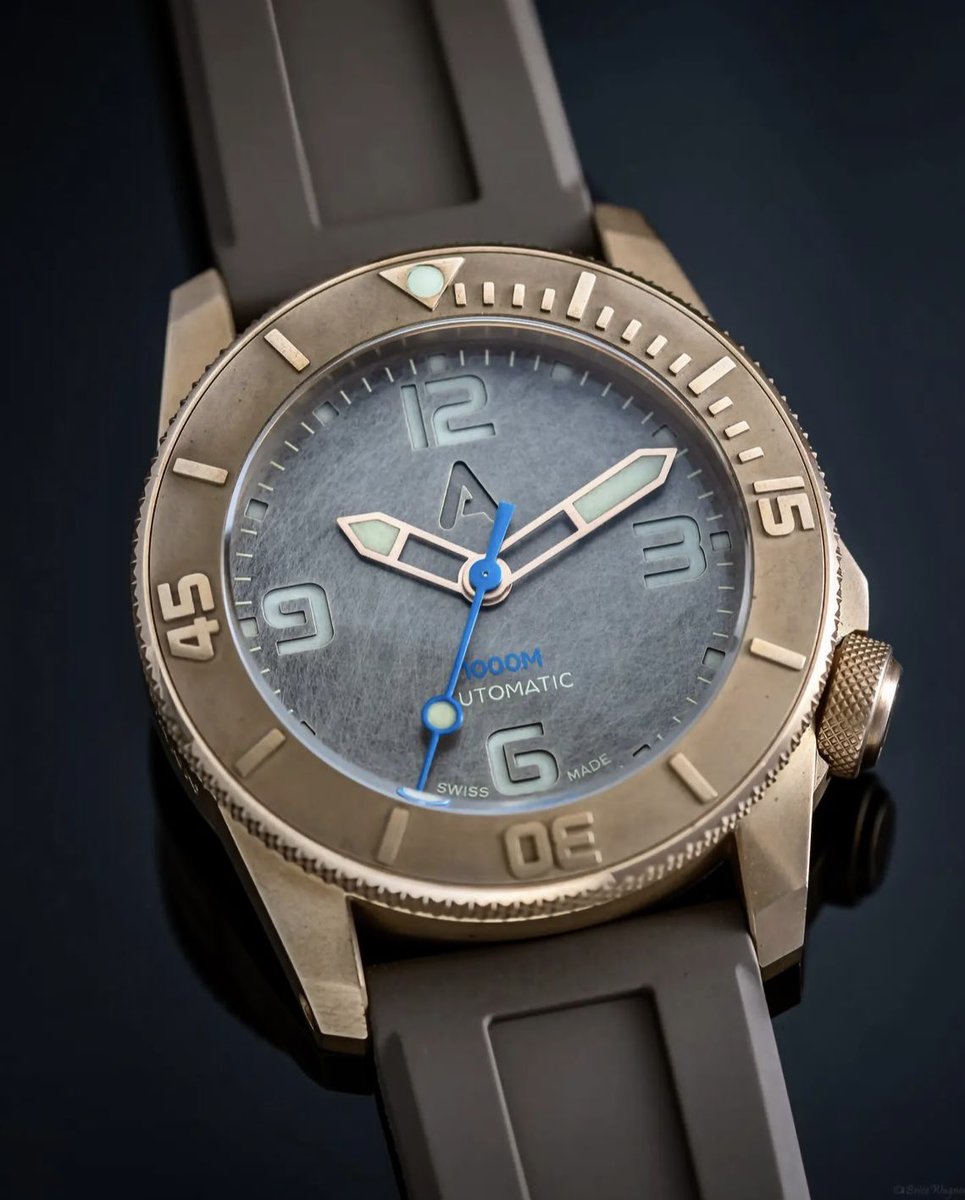 Raymond_WMChan's tweet photo. [So Cool To Wear]
Andersmann Bronze 1000m 

Case: Bronze
Movement: ETA 2892-A2
Model: ANN0932

Website: https://t.co/j5hNqRHN2S

#andersmann#bronze#swissmade#mechanicalwatch#gift#bestgift https://t.co/8Jsy0tPi7I