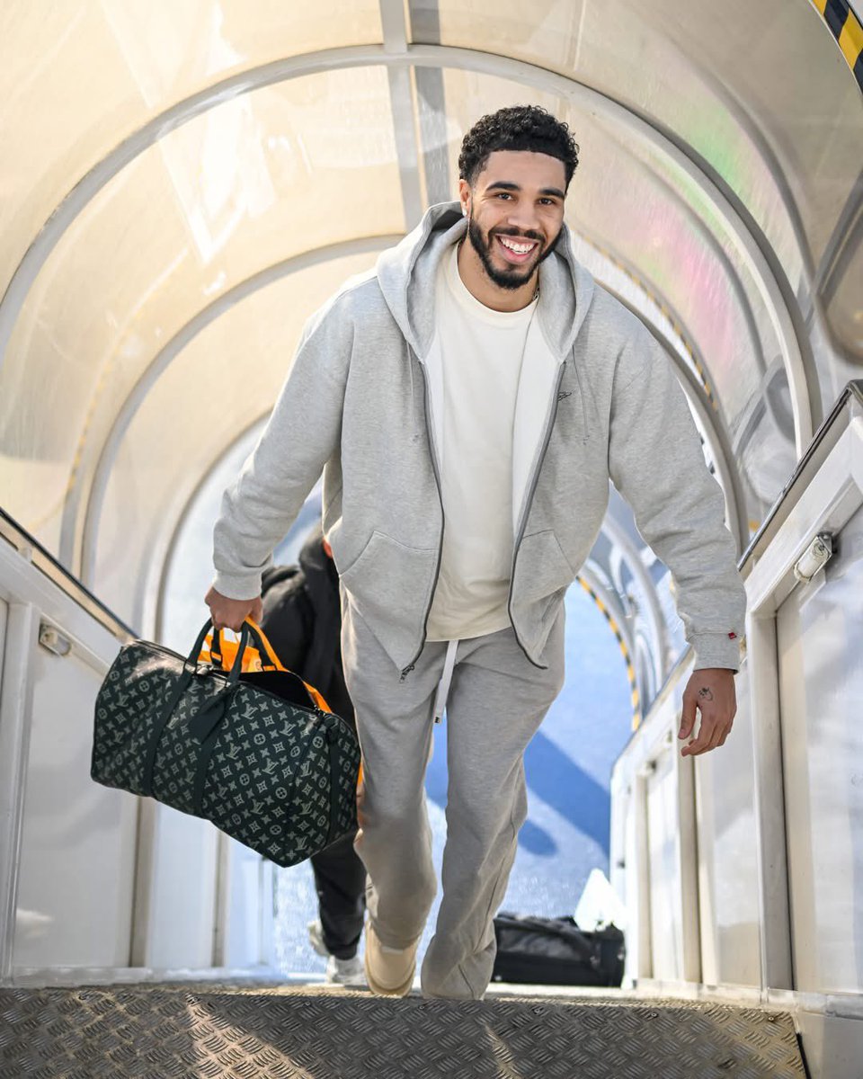 Supporting the squad ☘️ on the road 😃
<a href="/jaytatum0/">Jayson Tatum</a>