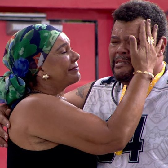 SOLANGE PRIMEIRA DAMA DA CASA… QUE LINDO ISSO