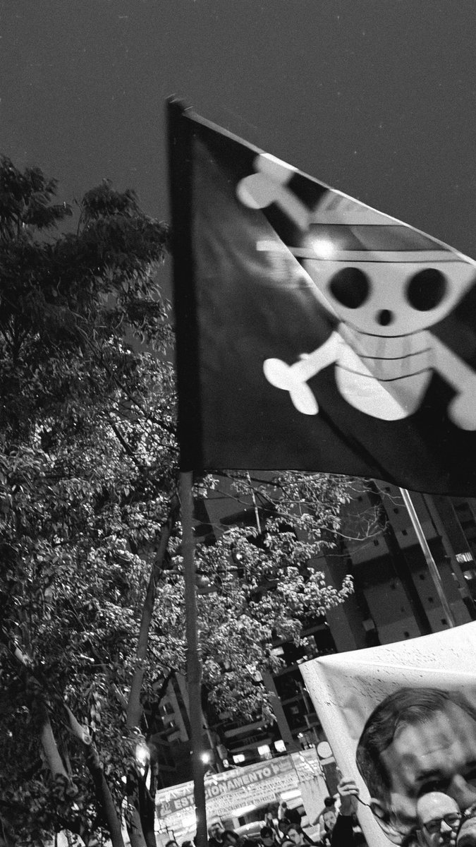 obenpontes's tweet image. O MBL é o melhor que há na política brasileira.