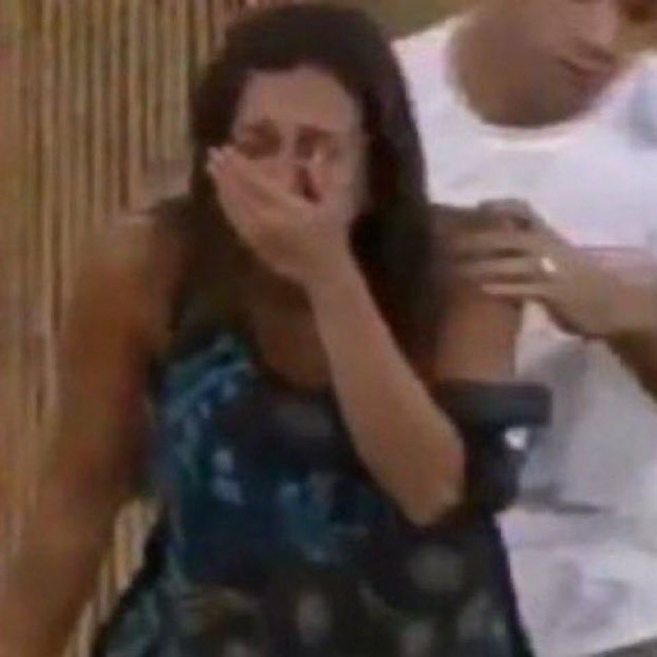 tracklist's tweet image. Babu: “Eu não sabia o que era ganhar um monte de coraçãozinho [no queridômetro] ou ser Líder... é um novo jogo. Vamos jogar pra car*lho” 

#BBB26