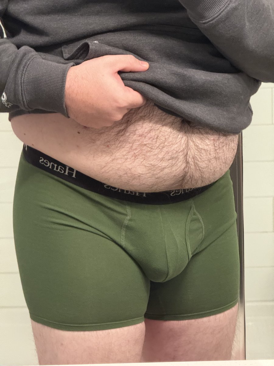 grumpyacebear's tweet image. Maybe these are getting a little tight 🐻