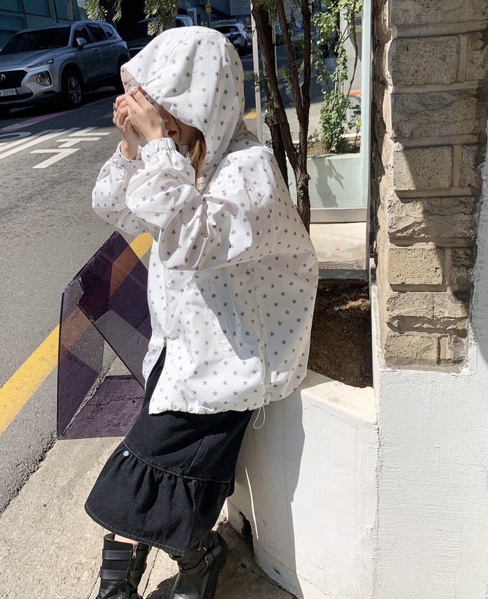 inmorningmood's tweet image. RONRON hooded windbreaker jumper 🦕☁️*