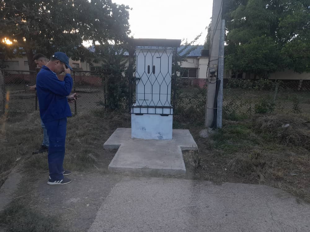 📡💡 La planta interior es el corazón de nuestras redes. Su mantenimiento constante asegura eficiencia y confianza en cada servicio. #Bayamo #GenteQueSuma #EtecsaConCuba <a href="/ETECSAGranma/">Bayamesa2025</a> <a href="/FonsecaOsmely/">Osmely Yudinich Fonseca Rosabal</a> <a href="/JuanCar38280893/">Juan Carlos Cedeño Suárez</a>