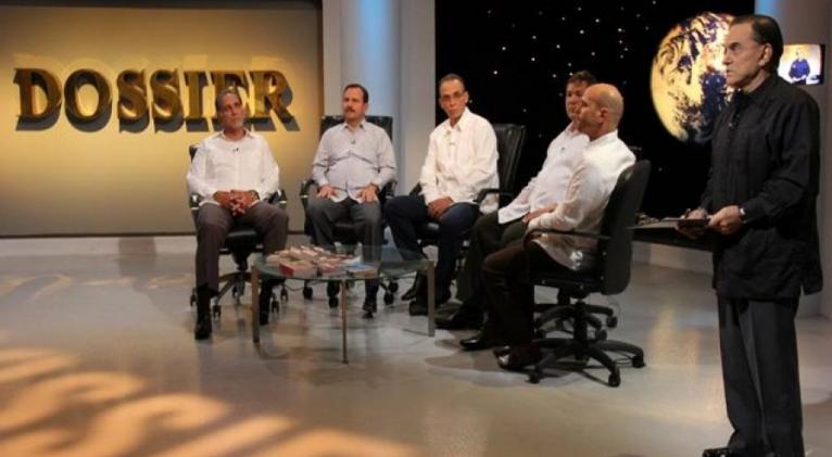 GHNordelo5's tweet photo. Ha fallecido el periodista Walter Martínez. Los Cinco expresamos nuestras condolencias a sus familiares y amigos. 
#Cuba #CDRCuba #LosCinco  #WalterMartinez https://t.co/QdbrkSJkXZ
