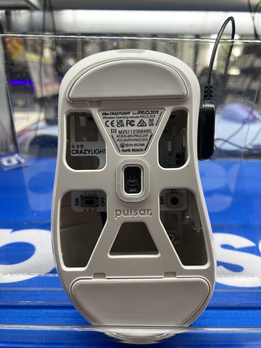 衝撃の軽さを体験せよ‼️ 超軽量44gのゲーミングマウス本日発売