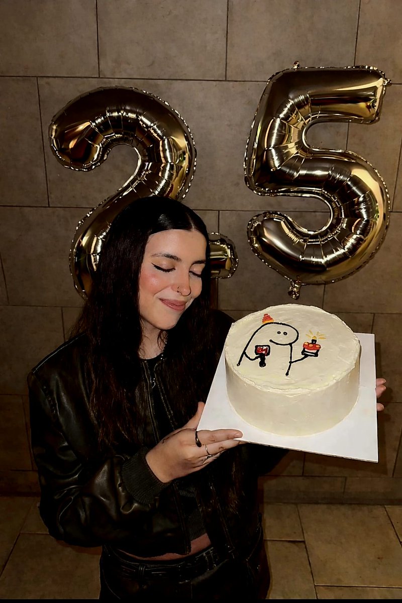 #FELICES25MILI Feliz cumple Mili 🥺🤍 la persona más graciosa del mundo