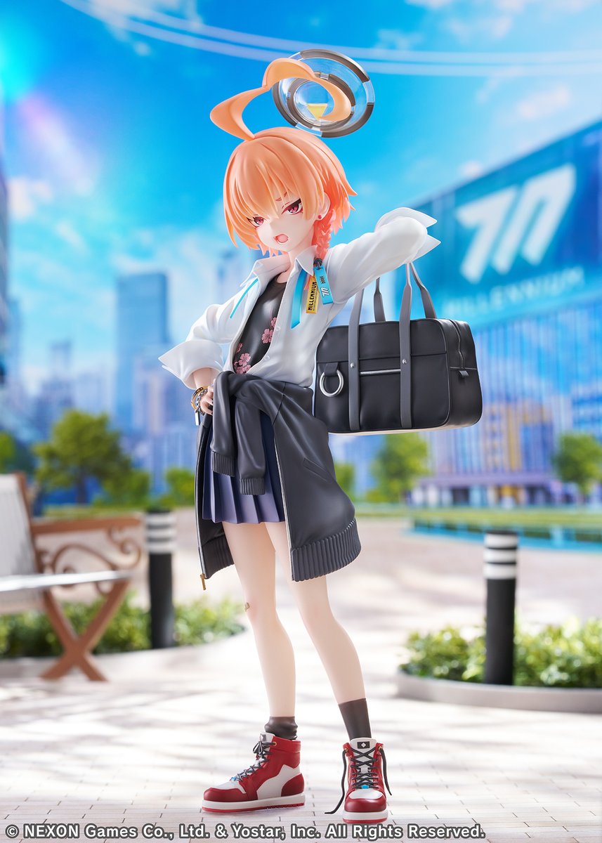 Phat_official's tweet image. ☆予約開始☆
“ブルーアーカイブ -Blue Archive-”
「ネル（制服）」
⇒x.gd/BYn4E

ラフに着崩したシャツとプリーツスカート、肩にバッグを引っかけたラフな出で立ちという、彼女らしい自信と余裕を感じさせる雰囲気を再現☆
不敵な笑みを浮かべた表情パーツも付属します！

#ブルアカ