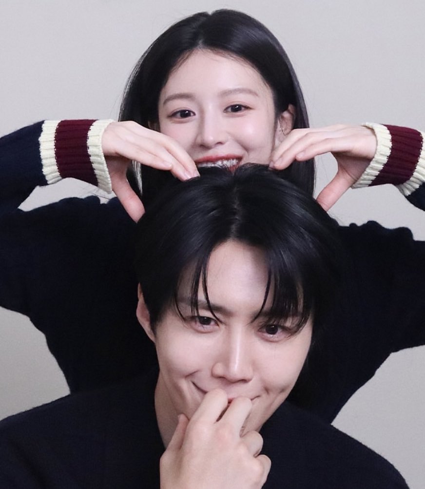 midseonnmar's tweet image. these two cuties😭 i love you both so much my papago couple

#CanThisLoveBeTranslated