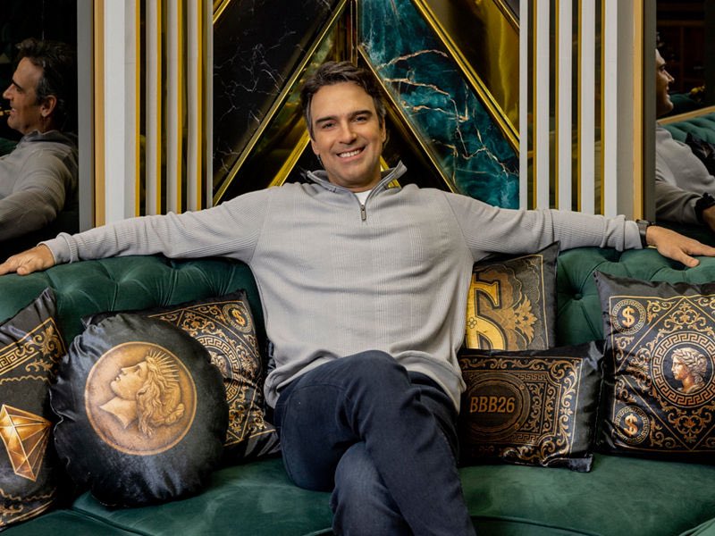 telenewstn's tweet image. 🚨 A Globo tenta entender por que o #BBB26 não emplacou na TV aberta, apesar do sucesso em outras plataformas como Globoplay e Multishow. Nos bastidores, há consenso de que a baixa audiência não se explica apenas pelo fraco desempenho de #TrêsGraças e #CoraçãoAcelerado.

ℹ️ O Dia