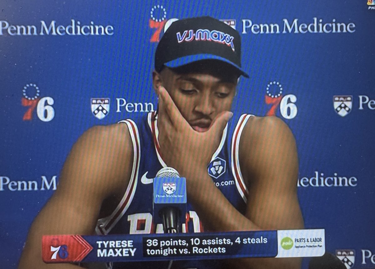 AidanDoc__'s tweet image. Tyrese Maxey’s hat in his postgame press conference.