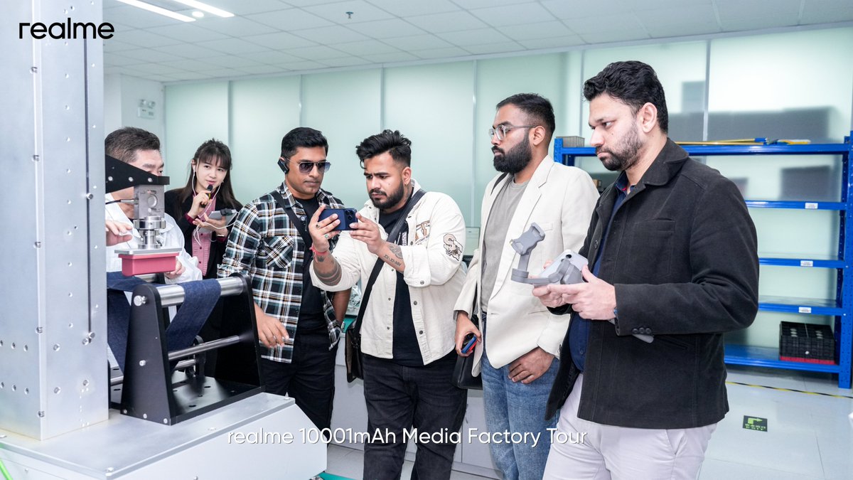 realme Global tweet media