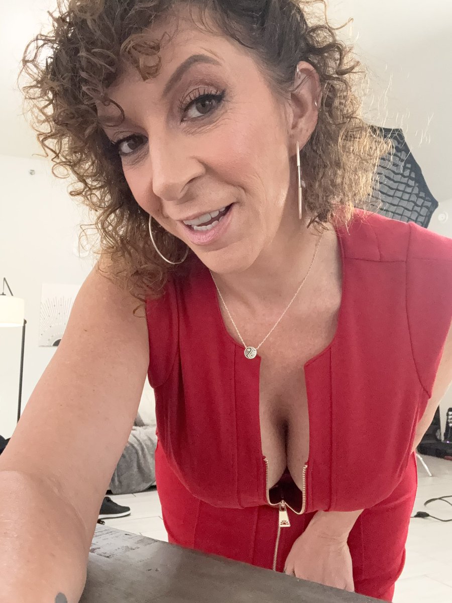 SaraxMILF 🐦 (@sjmilf_)   Posts   X