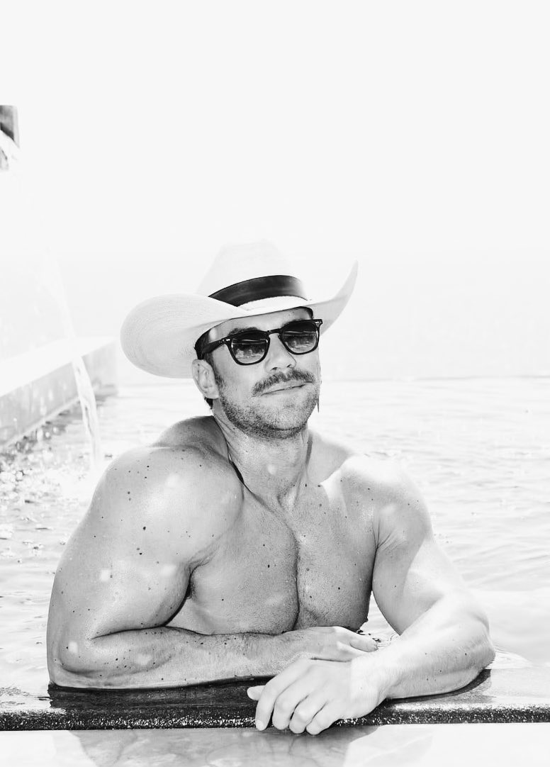 ʙᴀᴅ ɢɪʀʟꜱ. tweet media