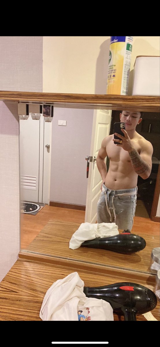 Jonathan tweet media