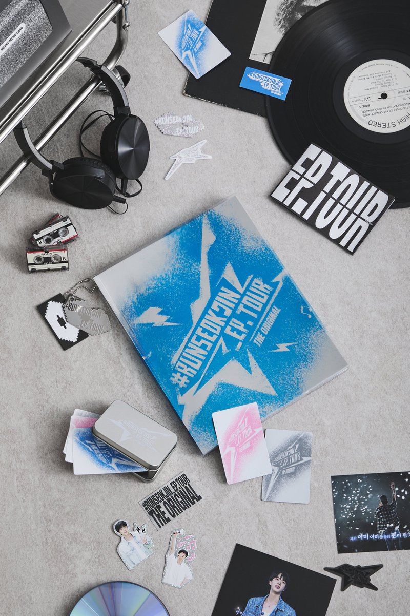 HYBE_MERCH's tweet image. Jin ‘# RUNSEOKJIN_EP.TOUR in GOYANG’ The Original

전 세계 10개 도시, 20회 공연, 
아미와 함께 울고 웃으며 달려온 첫 월드투어 # RUNSEOKJIN_EP.TOUR ! 

그 여정의 시작을 알린 ‘# RUNSEOKJIN_EP.TOUR in GOYANG’의 준비 과정부터 공연 실황까지, 
찬란했던 도전의 순간들을 생생하게…