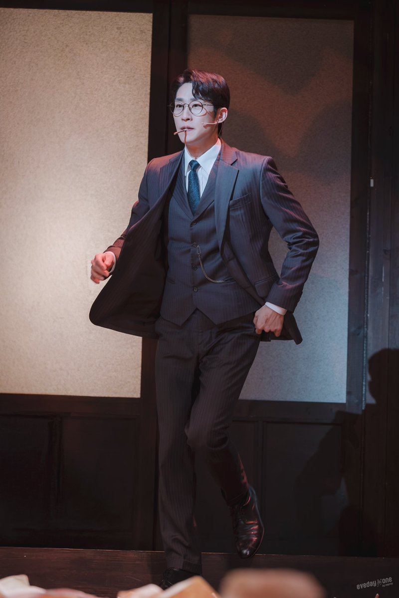 260121 팬레터 커튼콜
이윤 #김지철

이윤선생님 등장