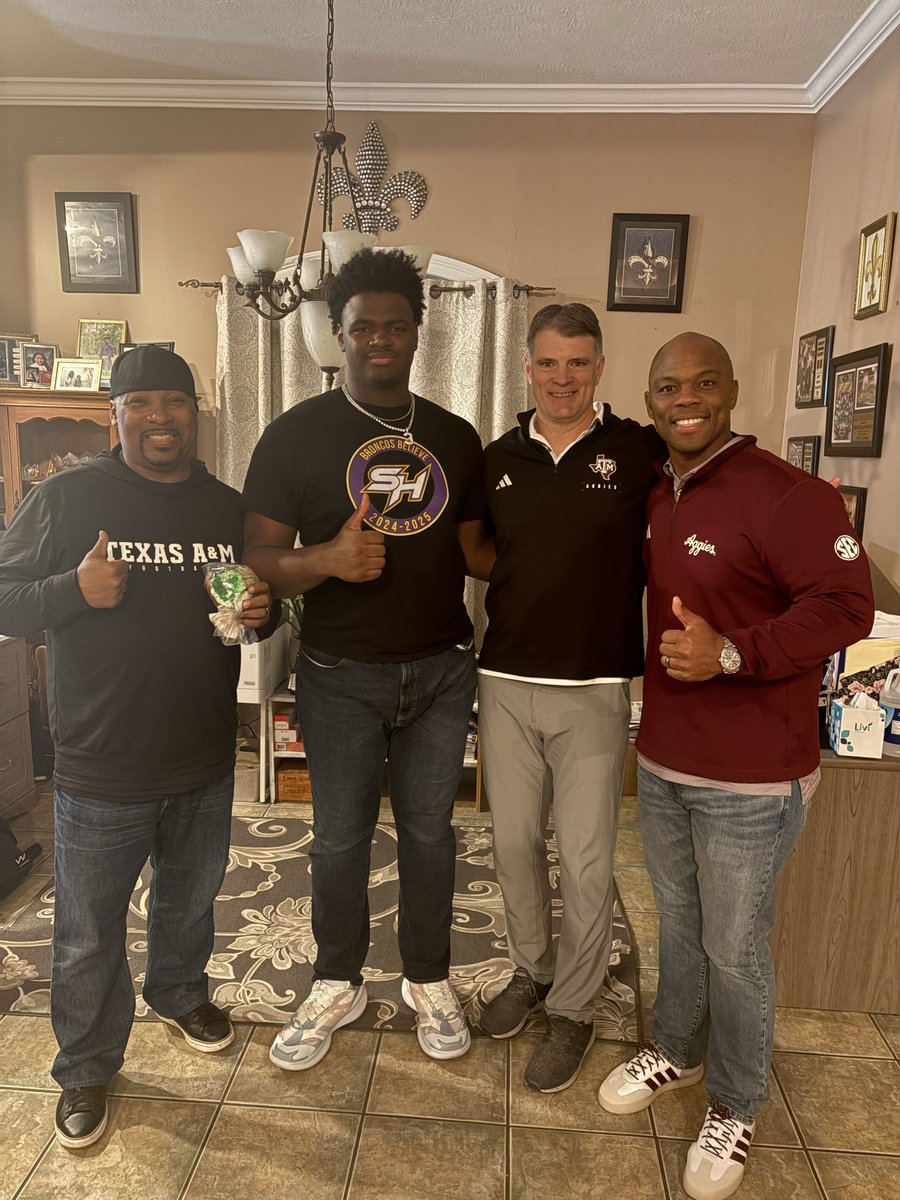 Albert S. tweet media