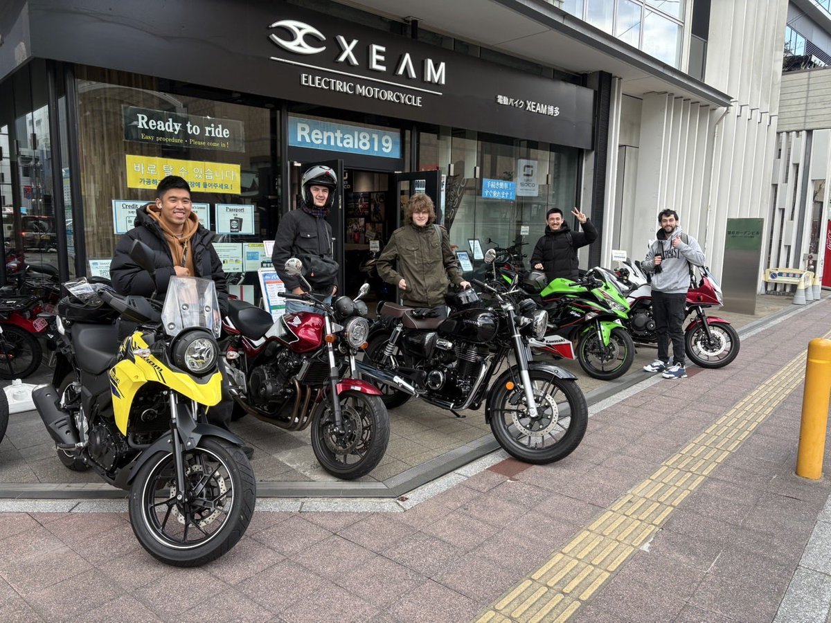 XEAM_Hakata's tweet photo. オーストラリア🇦🇺5人組ツーリング
急な飛び込み来店‼️
会員登録〜ご予約まで一気に済ませて、
30分後にはハイ、チーズ‼️
気をつけて行ってらっしゃい‼️ https://t.co/HFFQu7TEjO