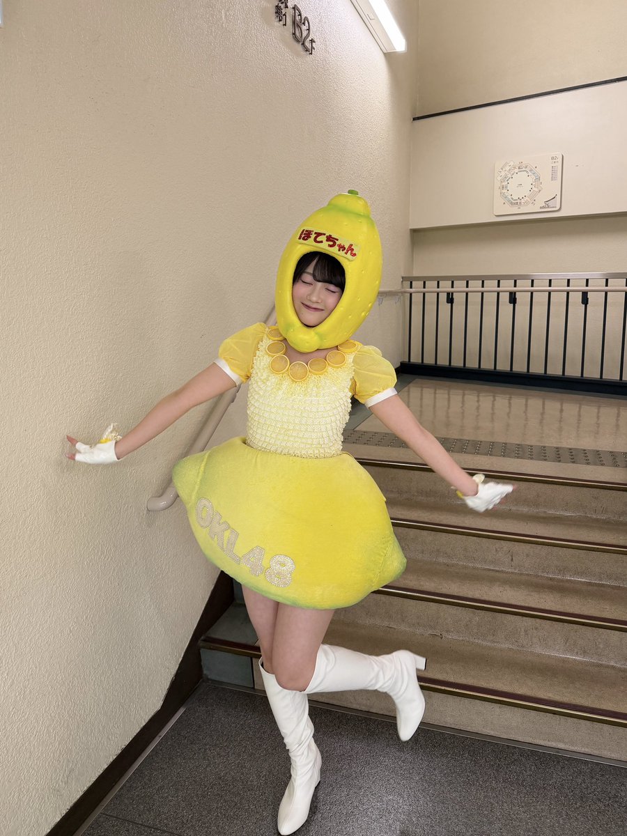 mayuumji's tweet image. genuinely need AKB's management to step ASIDE and let me take over because i would make her and this group so incredibly famous i have a plan