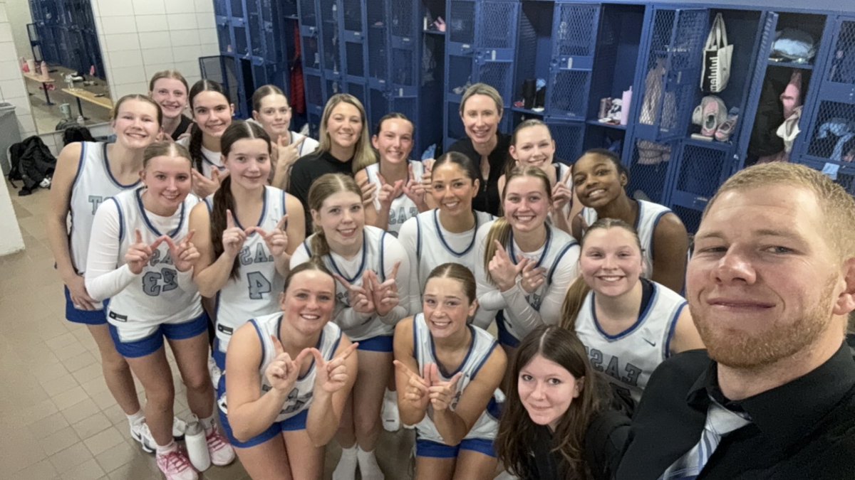 Lincoln East Girls Basketball tweet media